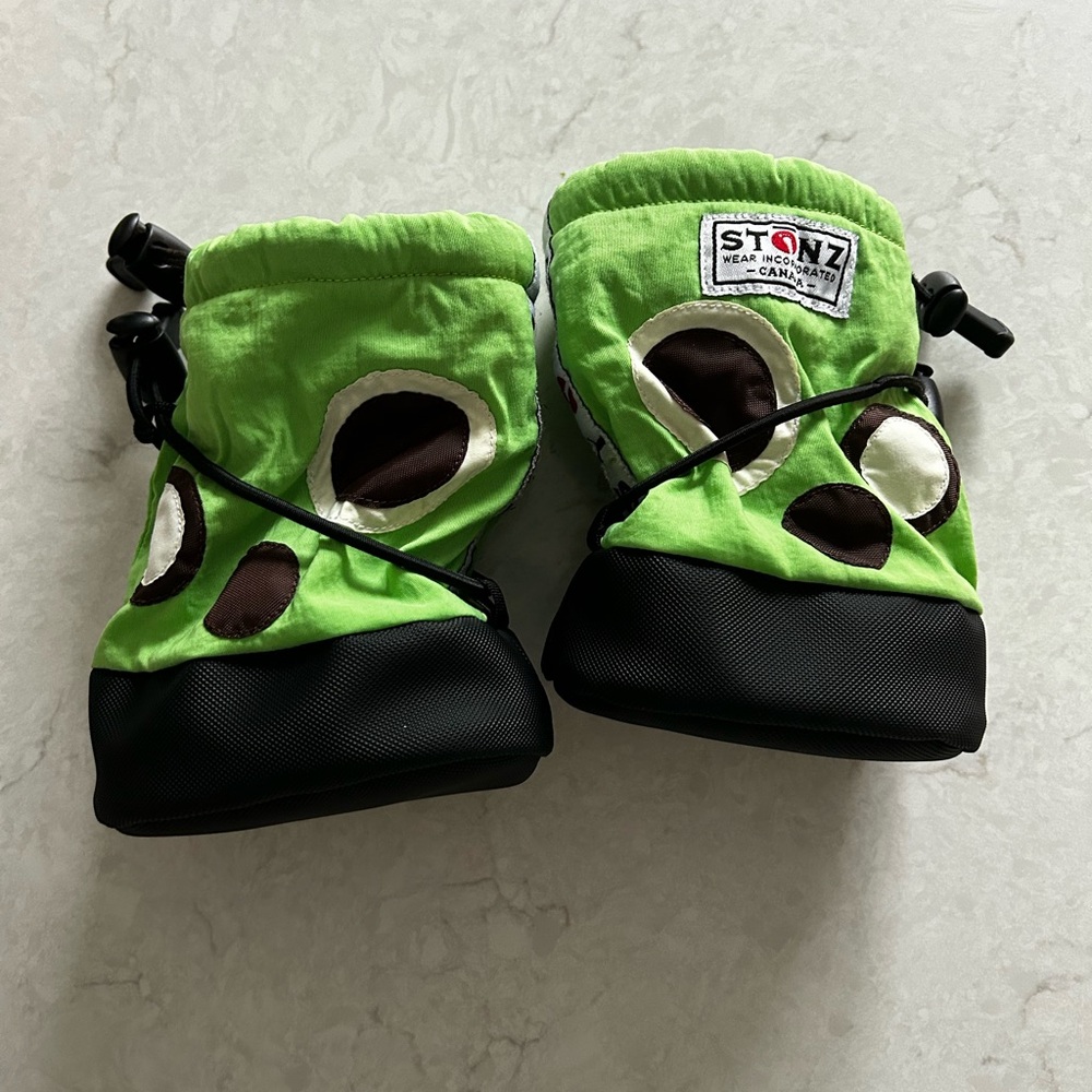 Stonz booties